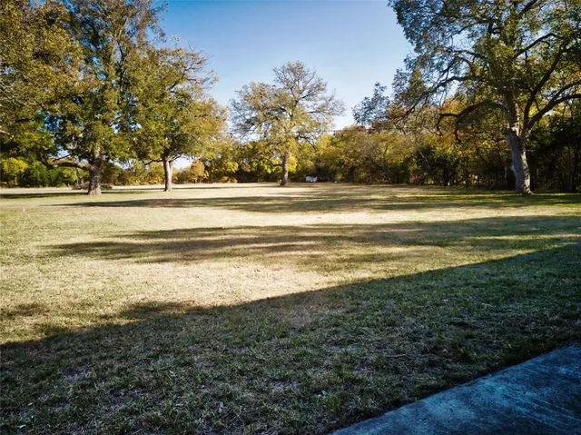 $858,100 | 956 County Road 4231, Bonham, TX 75418