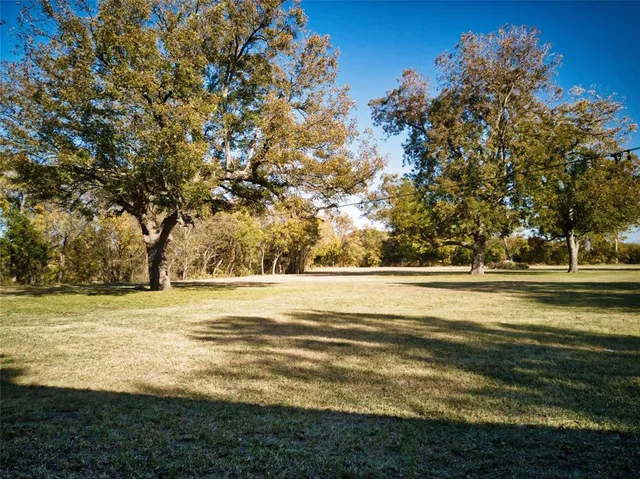 $858,100 | 956 County Road 4231, Bonham, TX 75418