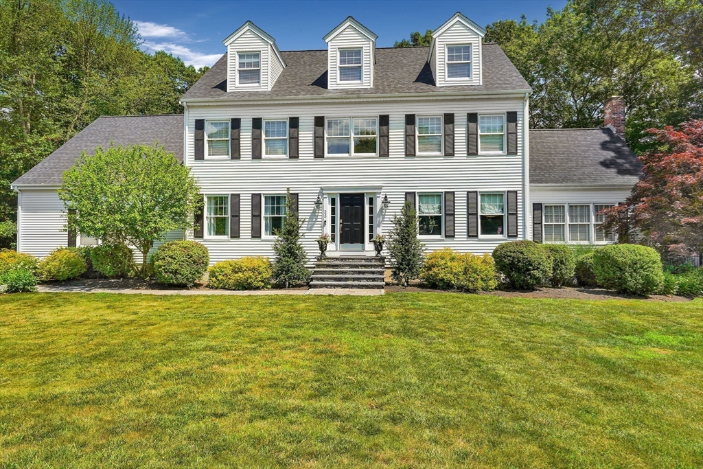 25 Howe Street Medway, MA 02053 - Photo 1 of 42