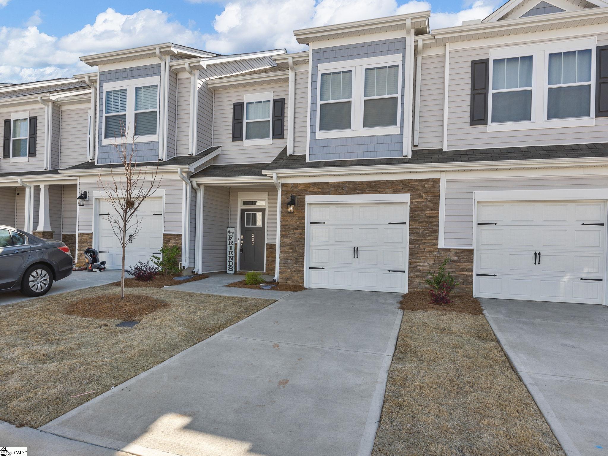 202 Planters Place Greer, SC 29650 - Photo 2 of 26 Gallery Image 2