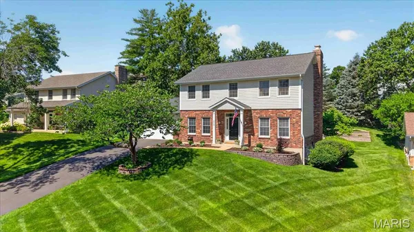 $525,000 | 315 Claymont Cove, Ballwin, MO 63011