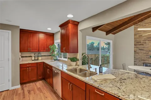 $795,000 | 16387 129th Avenue Southeast, Renton, WA 98058