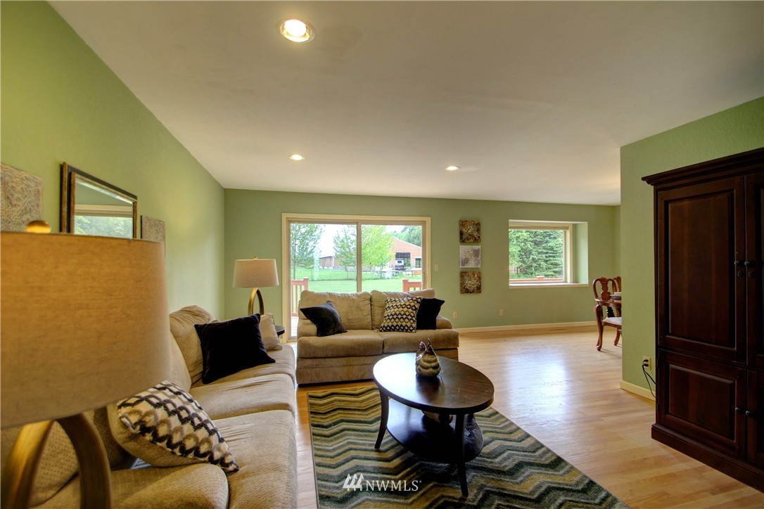 9598 Avon Allen Road Bow, WA 98232 - Photo 5 of 21 Gallery Image 5
