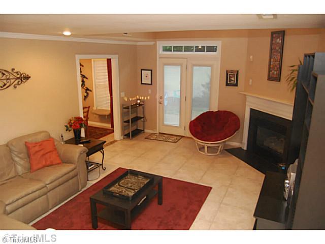 4312 Riverside Drive Clemmons, NC 27012 - Photo 3 of 16 Living Room.