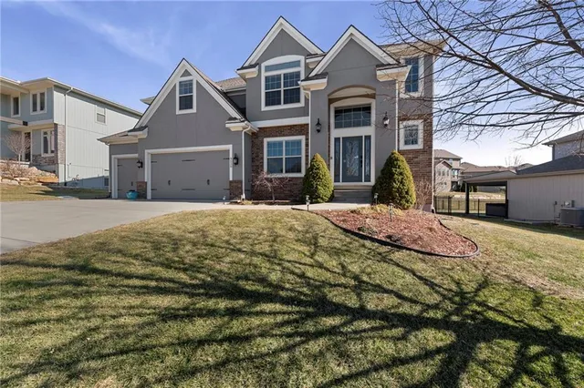 $584,900 | 9539 North Kentucky Avenue, Kansas City, MO 64157