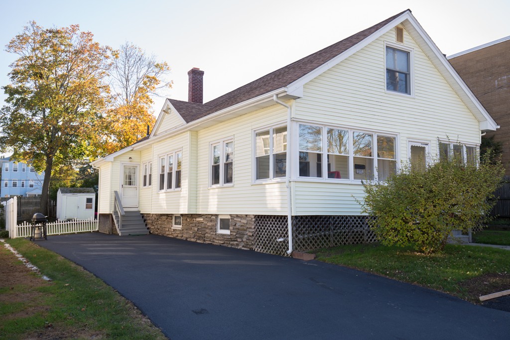 21 Ekman Street Worcester, MA 01607 - Photo 1 of 28 Gallery Image 1