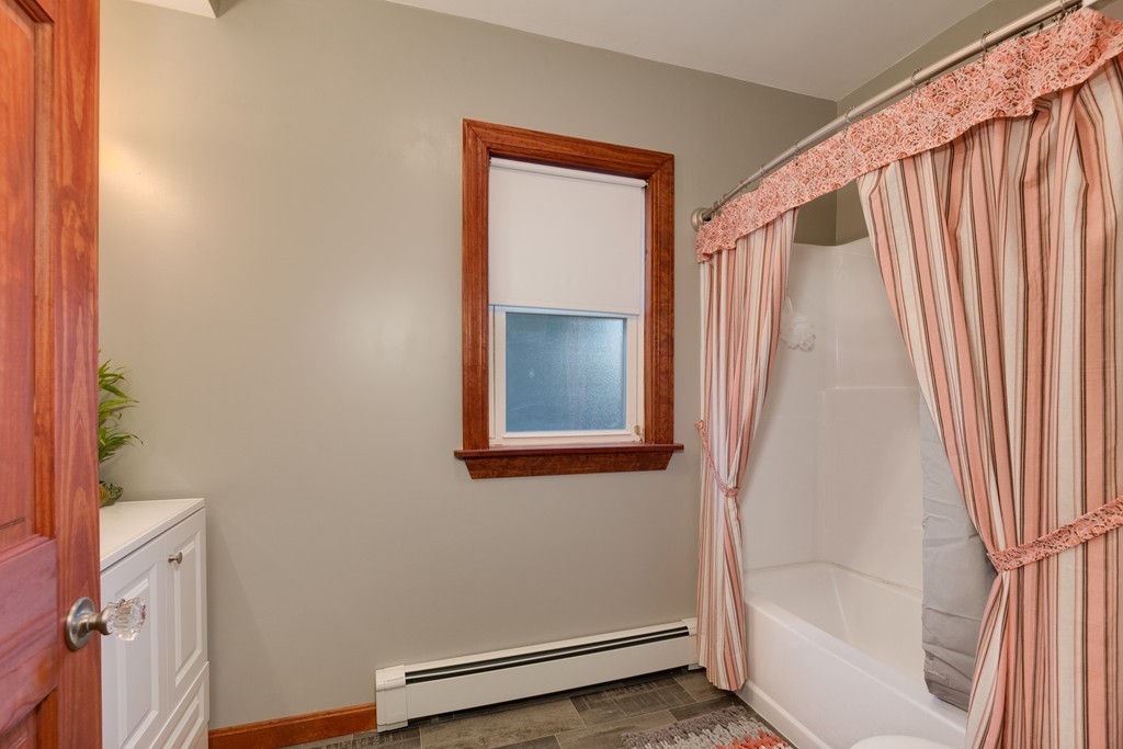 21 Ekman Street Worcester, MA 01607 - Photo 18 of 28 Gallery Image 18