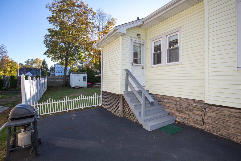 21 Ekman Street Worcester, MA 01607 - Photo 2 of 28 Gallery Image 2