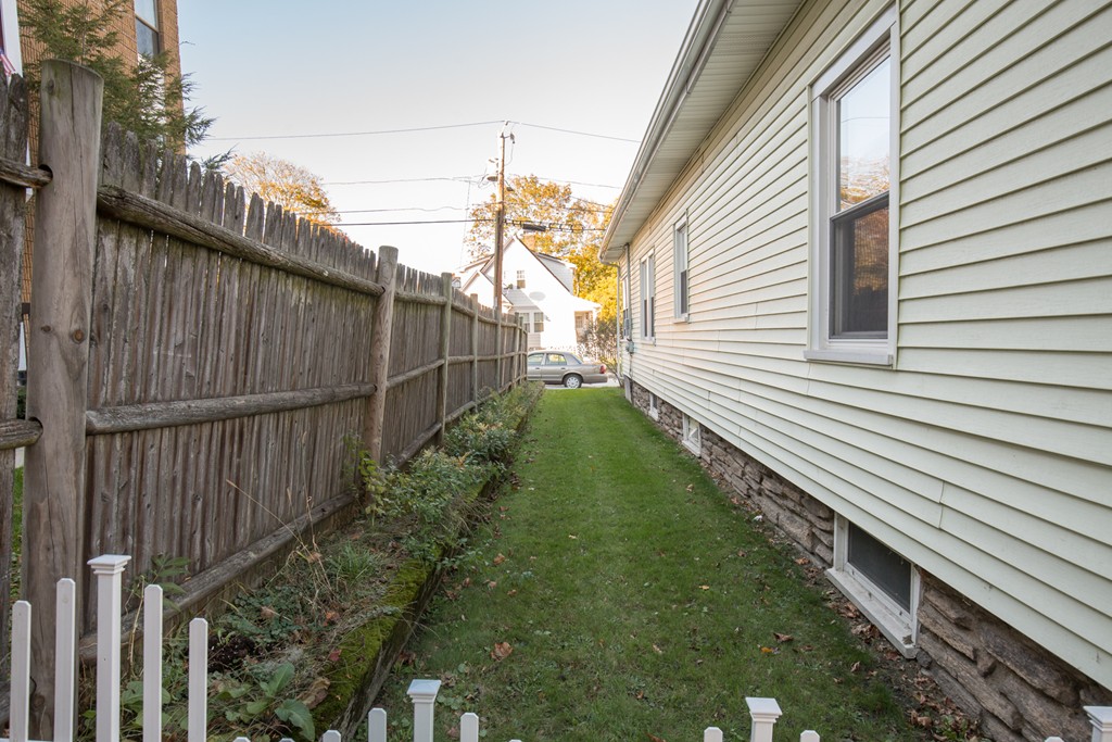 21 Ekman Street Worcester, MA 01607 - Photo 5 of 28 Gallery Image 5