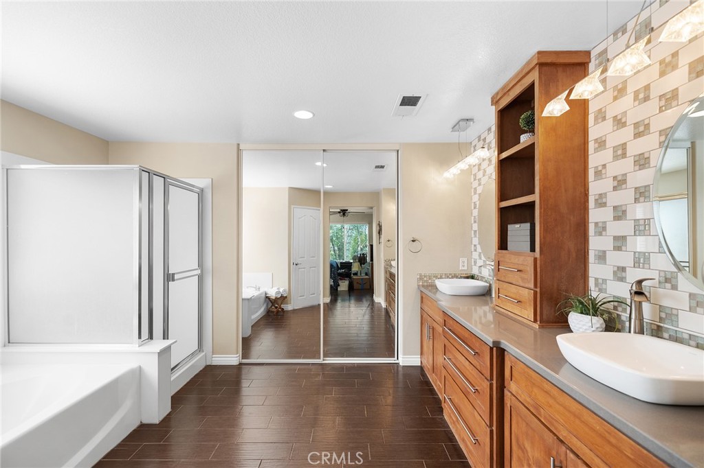 29687 Rossiter Road Murrieta, CA 92563 - Photo 37 of 65 upstairs primary bathroom