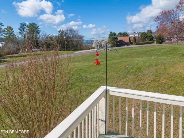 $839,900 | 2020 Ranch Road, Dandridge, TN 37725