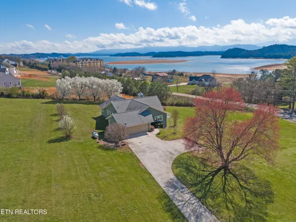 $839,900 | 2020 Ranch Road, Dandridge, TN 37725