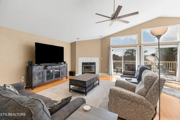 $839,900 | 2020 Ranch Road, Dandridge, TN 37725