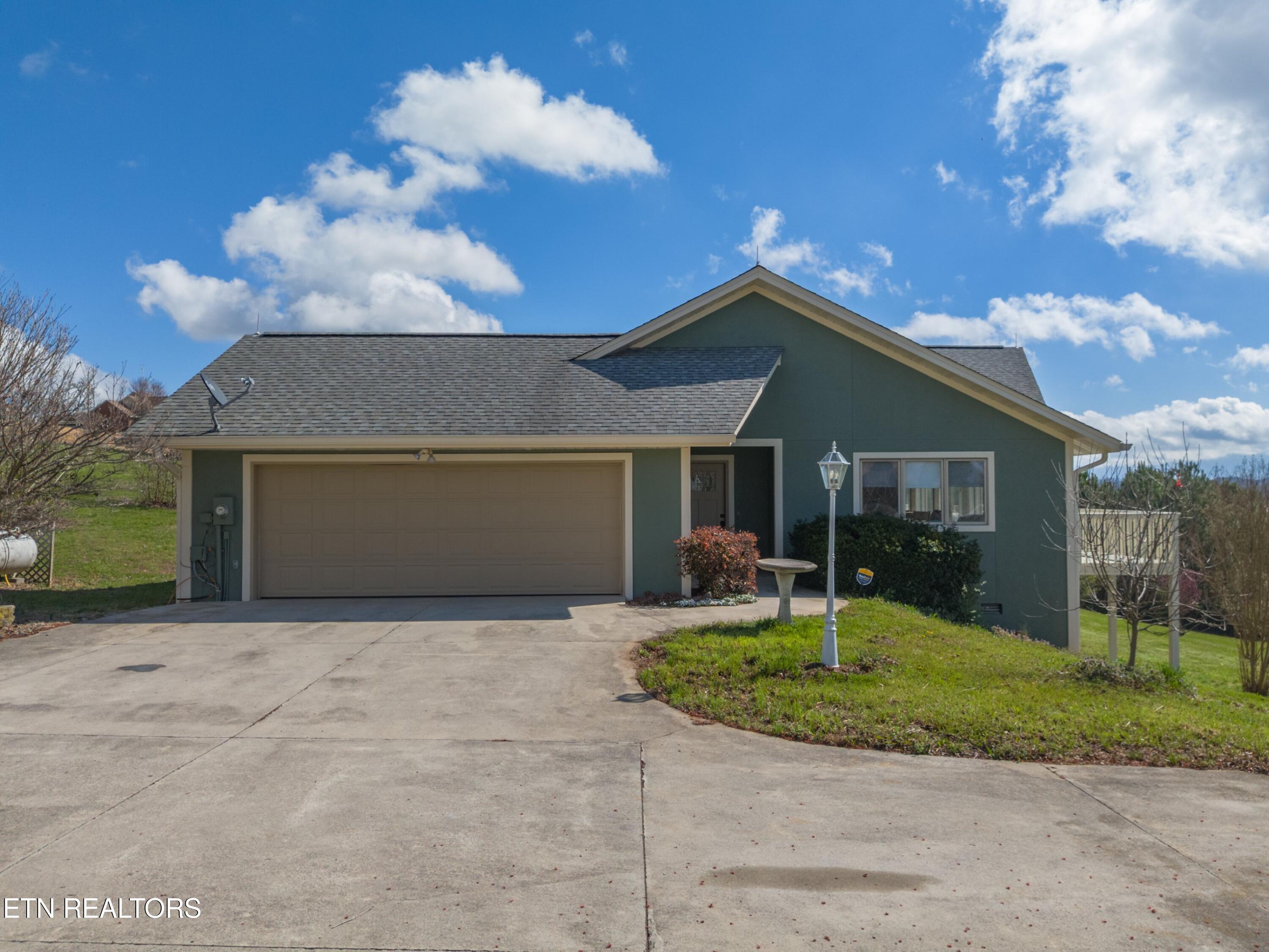 2020 Ranch Road Dandridge, TN 37725 - Photo 5 of 59 001-2020RanchRoad-Dandridge-TN-37725-SMA