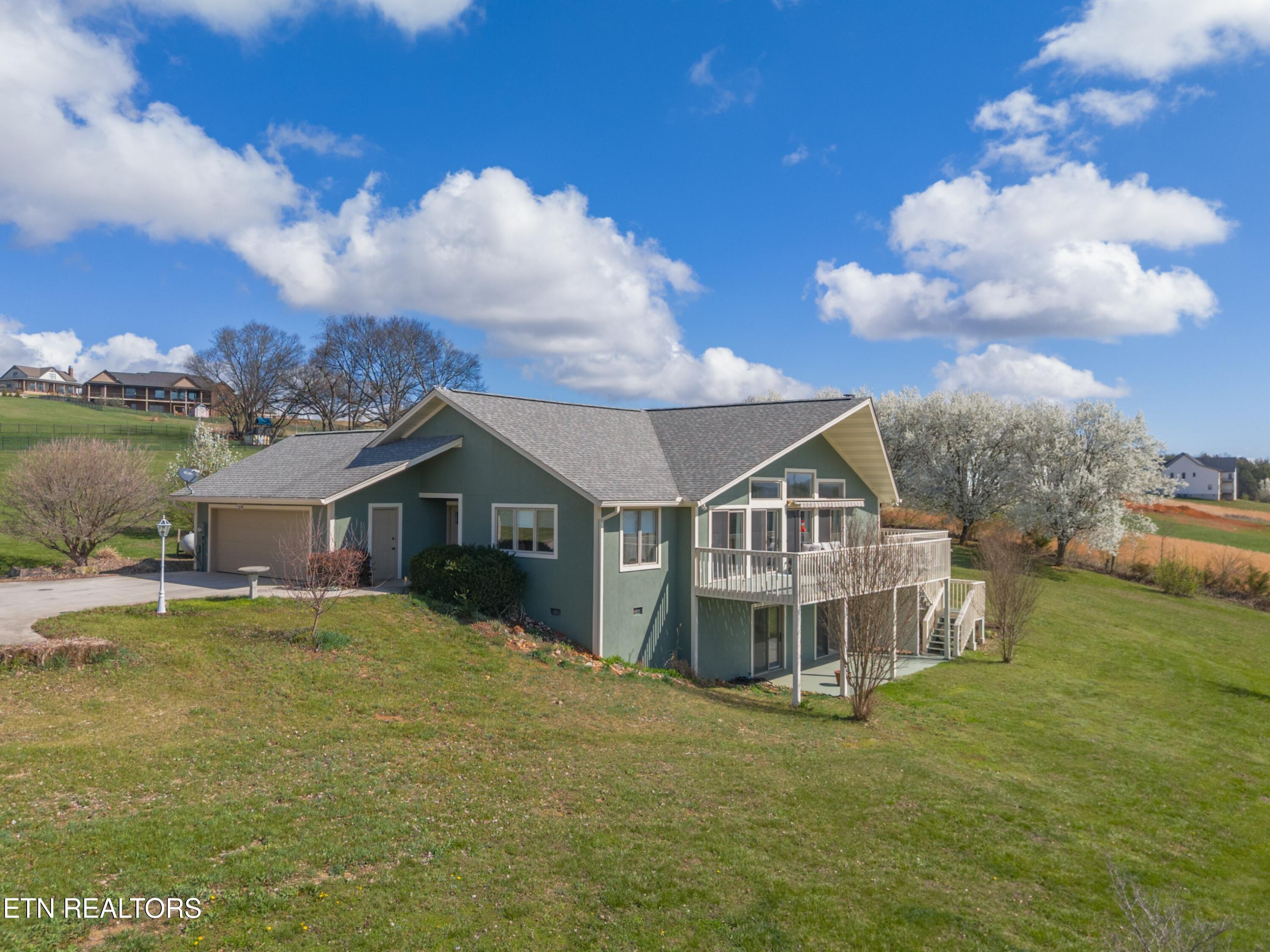 2020 Ranch Road Dandridge, TN 37725 - Photo 6 of 59 002-2020RanchRoad-Dandridge-TN-37725-SMA