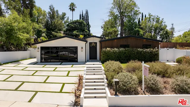 $2,099,000 | 20748 Burbank Boulevard, Woodland Hills, CA 91367