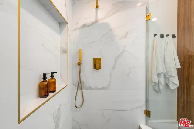 $2,099,000 | 20748 Burbank Boulevard, Woodland Hills, CA 91367