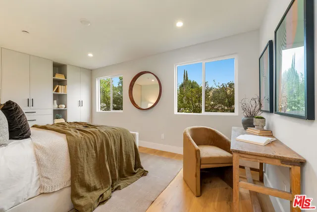 $2,099,000 | 20748 Burbank Boulevard, Woodland Hills, CA 91367