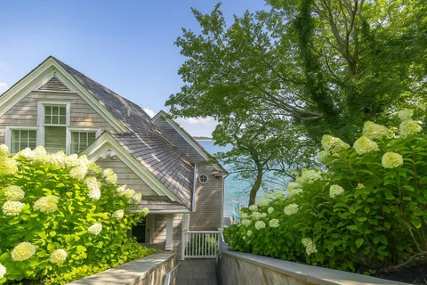 $4,995,000 | 3645 Noyack Road, Sag Harbor, NY 11963