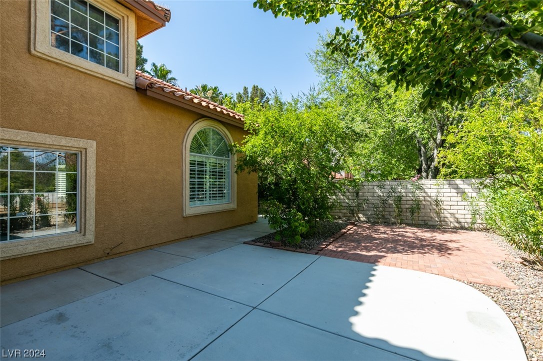39 Pheasant Ridge Drive Henderson, NV 89014 - Photo 3 of 67 Gallery Image 3