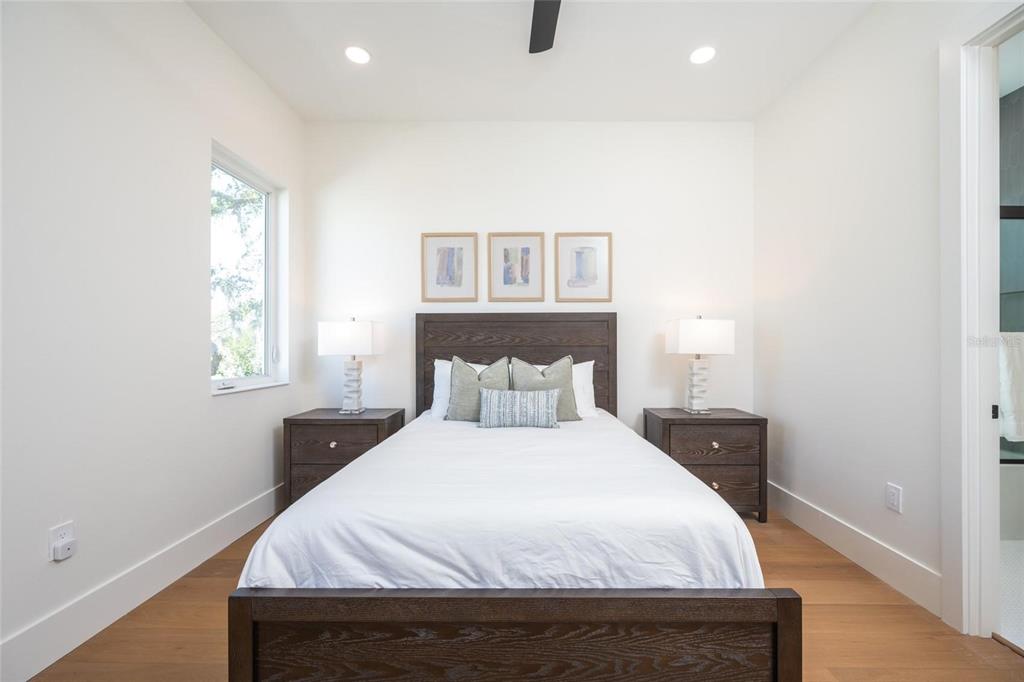 2420 Floyd Street Sarasota, FL 34239 - Photo 78 of 93