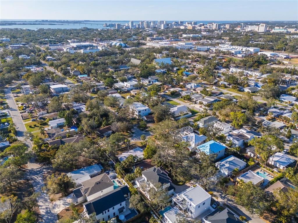 2420 Floyd Street Sarasota, FL 34239 - Photo 88 of 93