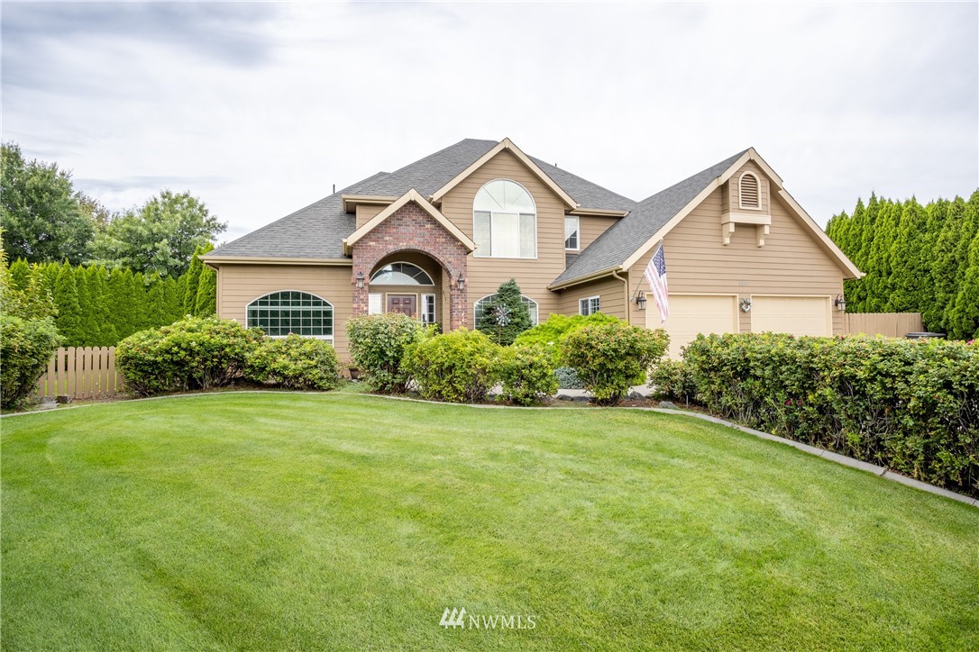 3670 Ridgeview Place Wenatchee, WA 98801 - Photo 2 of 25 Gallery Image 2