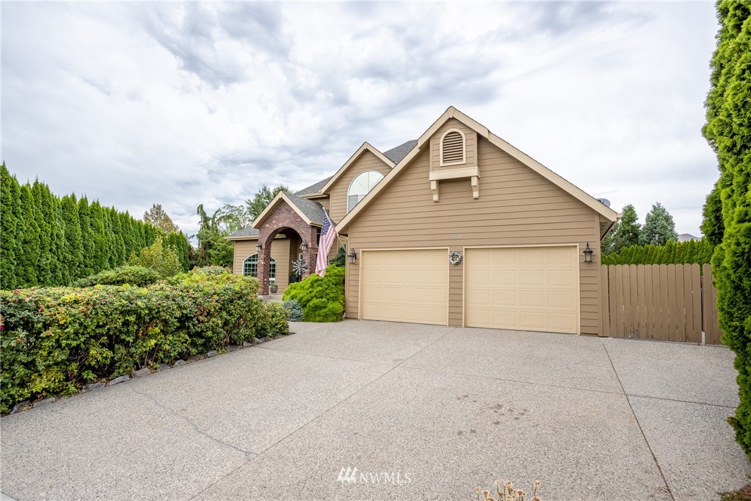 3670 Ridgeview Place Wenatchee, WA 98801 - Photo 3 of 25 Gallery Image 3