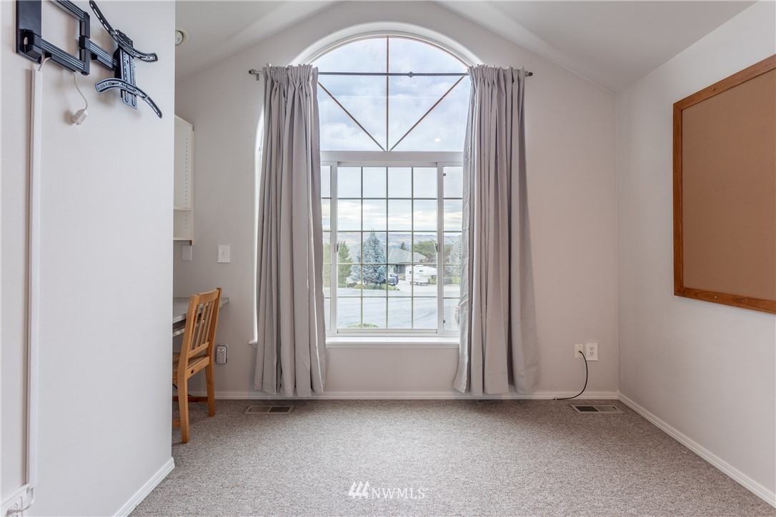 3670 Ridgeview Place Wenatchee, WA 98801 - Photo 22 of 25 Gallery Image 22