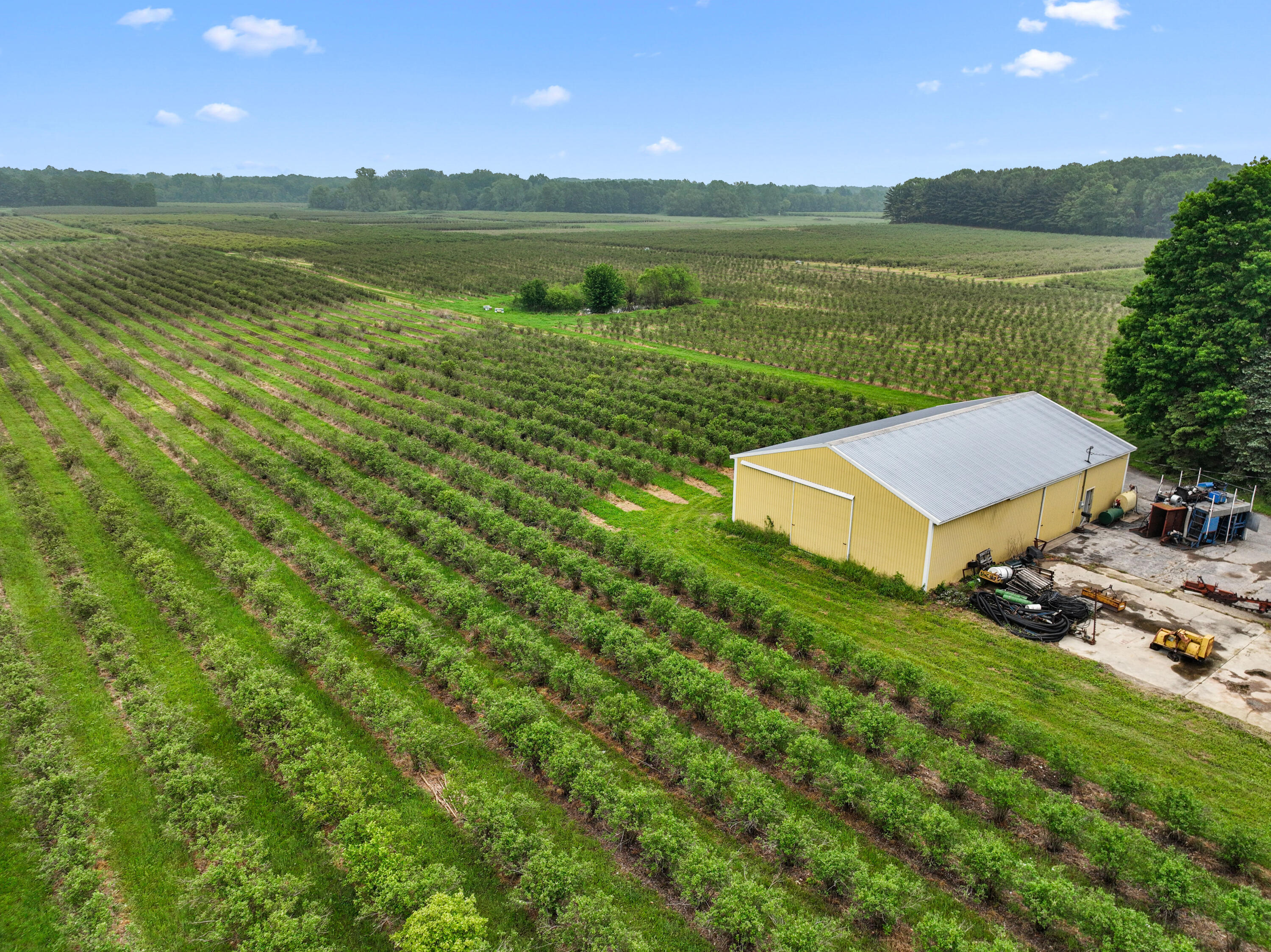 2031 Lynch Road Benton Harbor, MI 49022 - Photo 3 of 10 Pole Barn