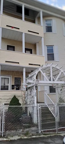 $2,200 | 30 Pattison Street, Unit 2, Worcester, MA 01604