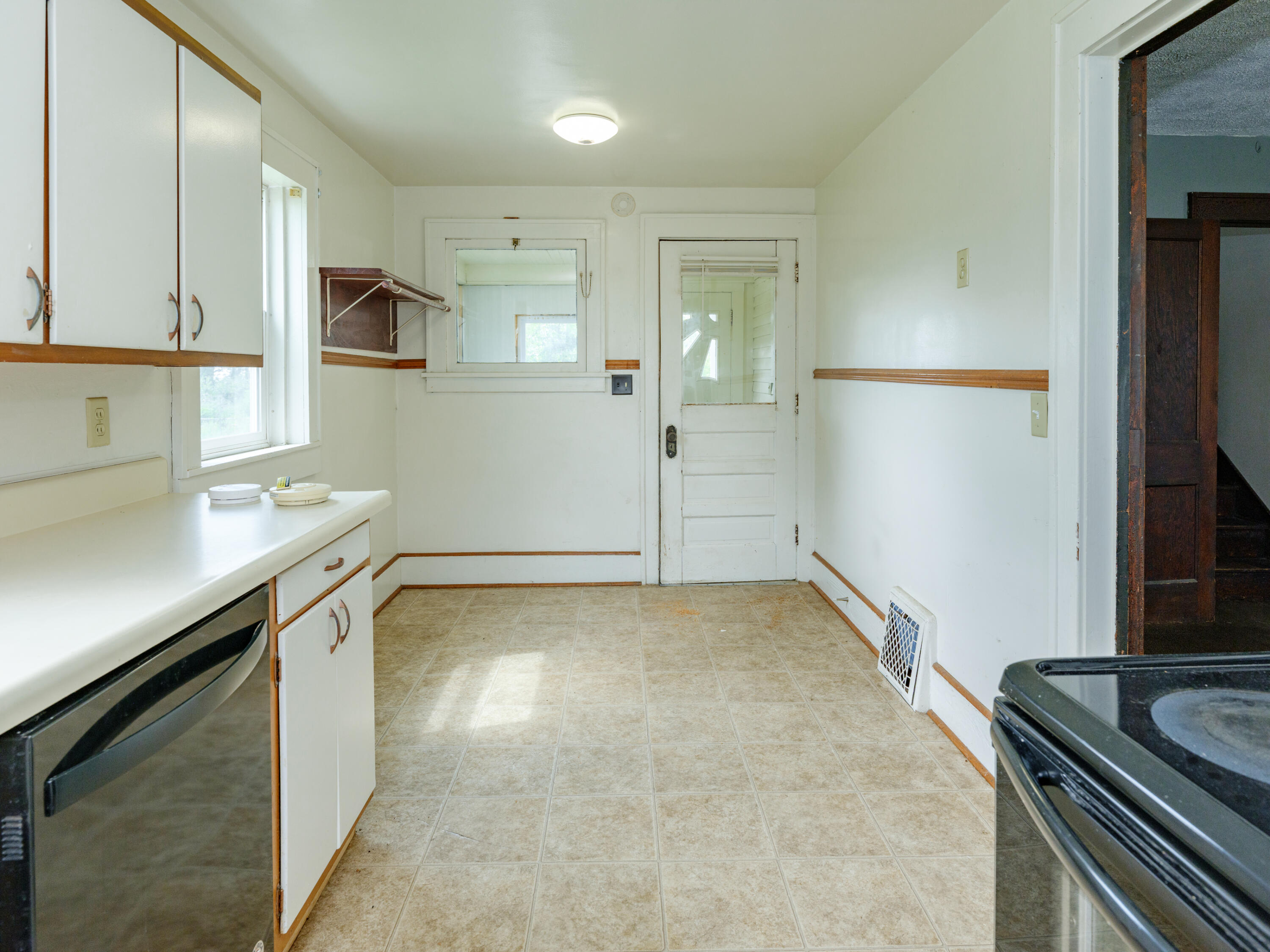 203 Schuring Road Portage, MI 49024 - Photo 9 of 28 203 Schuring Rd-110