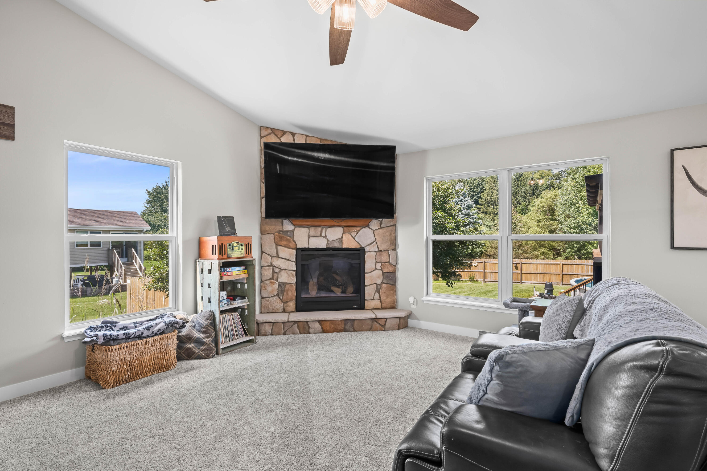 29518 River View Parkway Rochester, WI 53105 - Photo 8 of 42 DSC_1784