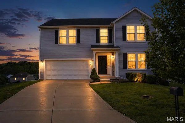 $439,999 | 3336 Grace Hill Drive, Lake St. Louis, MO 63367