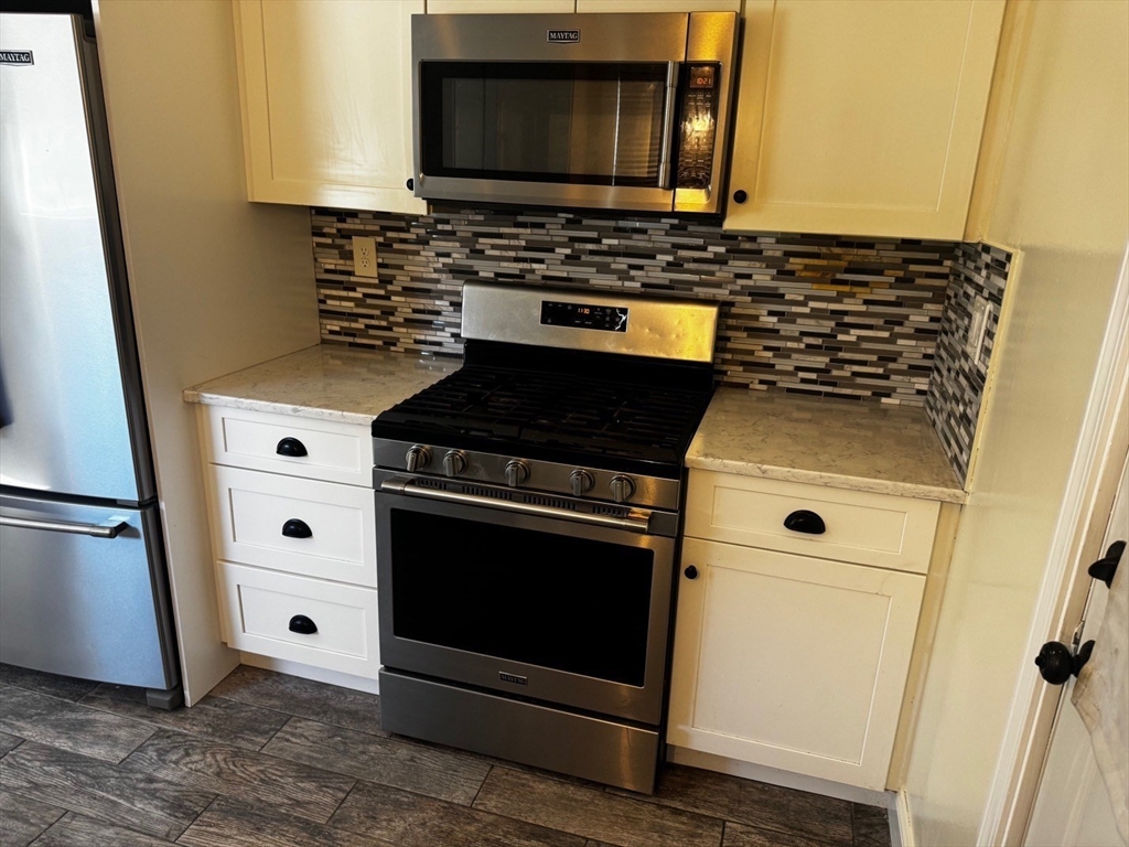 13 Virginia Circle, Unit 13 Randolph, MA 02368 - Photo 3 of 32