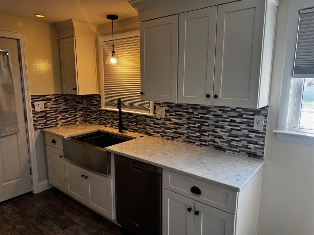 13 Virginia Circle, Unit 13 Randolph, MA 02368 - Photo 4 of 32