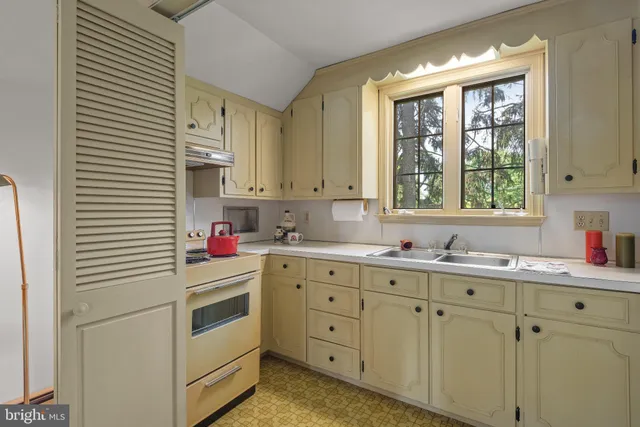 $925,000 | 2005 Millersville Pike, Lancaster, PA 17603