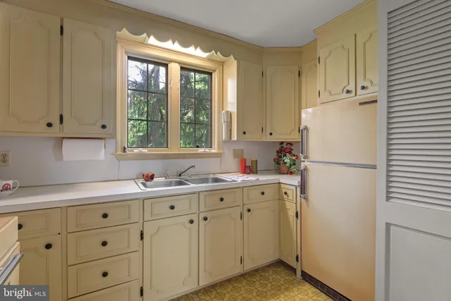 $925,000 | 2005 Millersville Pike, Lancaster, PA 17603