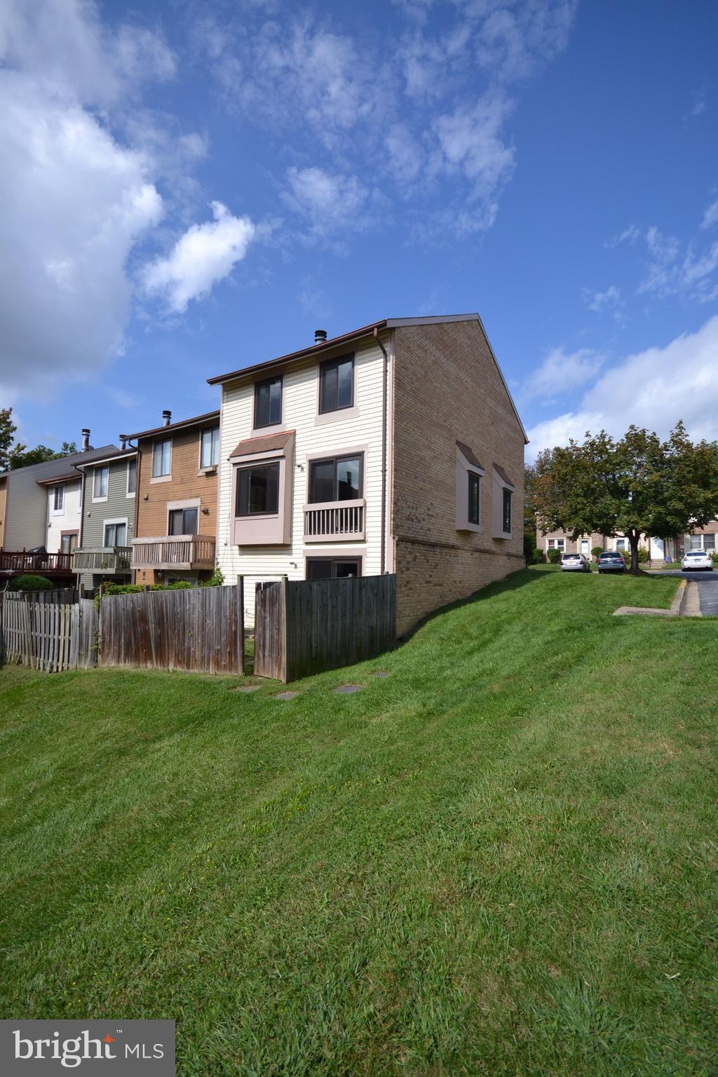 3432 Castle Way, Unit 950 Silver Spring, MD 20904 - Photo 4 of 22 Exterior (Rear)
