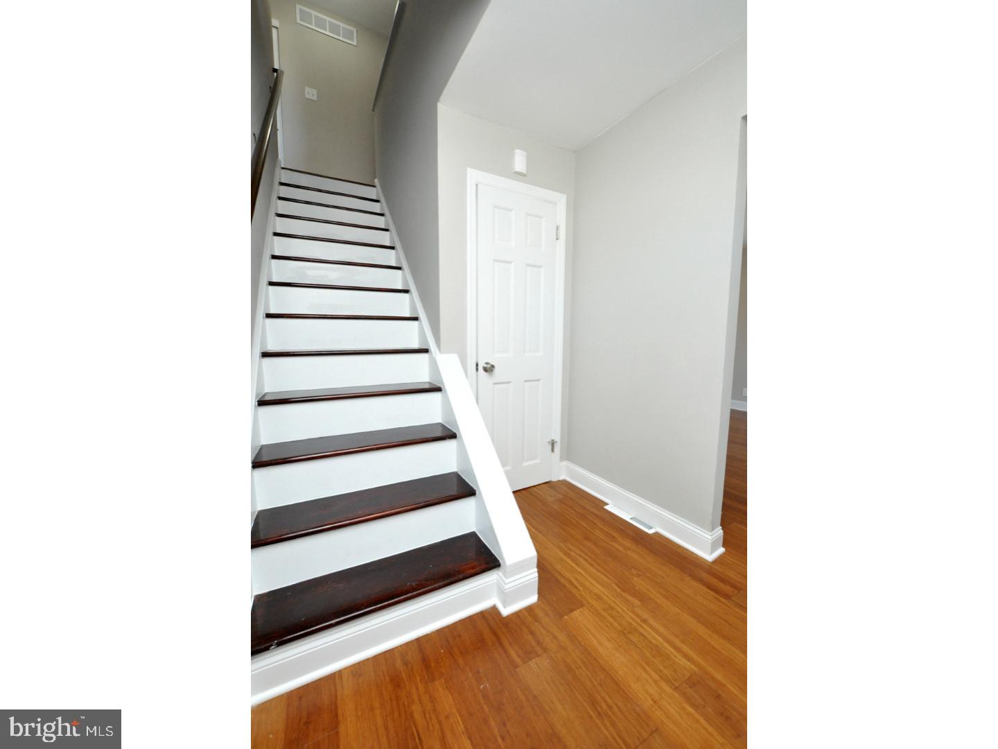 113 Pelham Road South Voorhees, NJ 08043 - Photo 3 of 21 Foyer