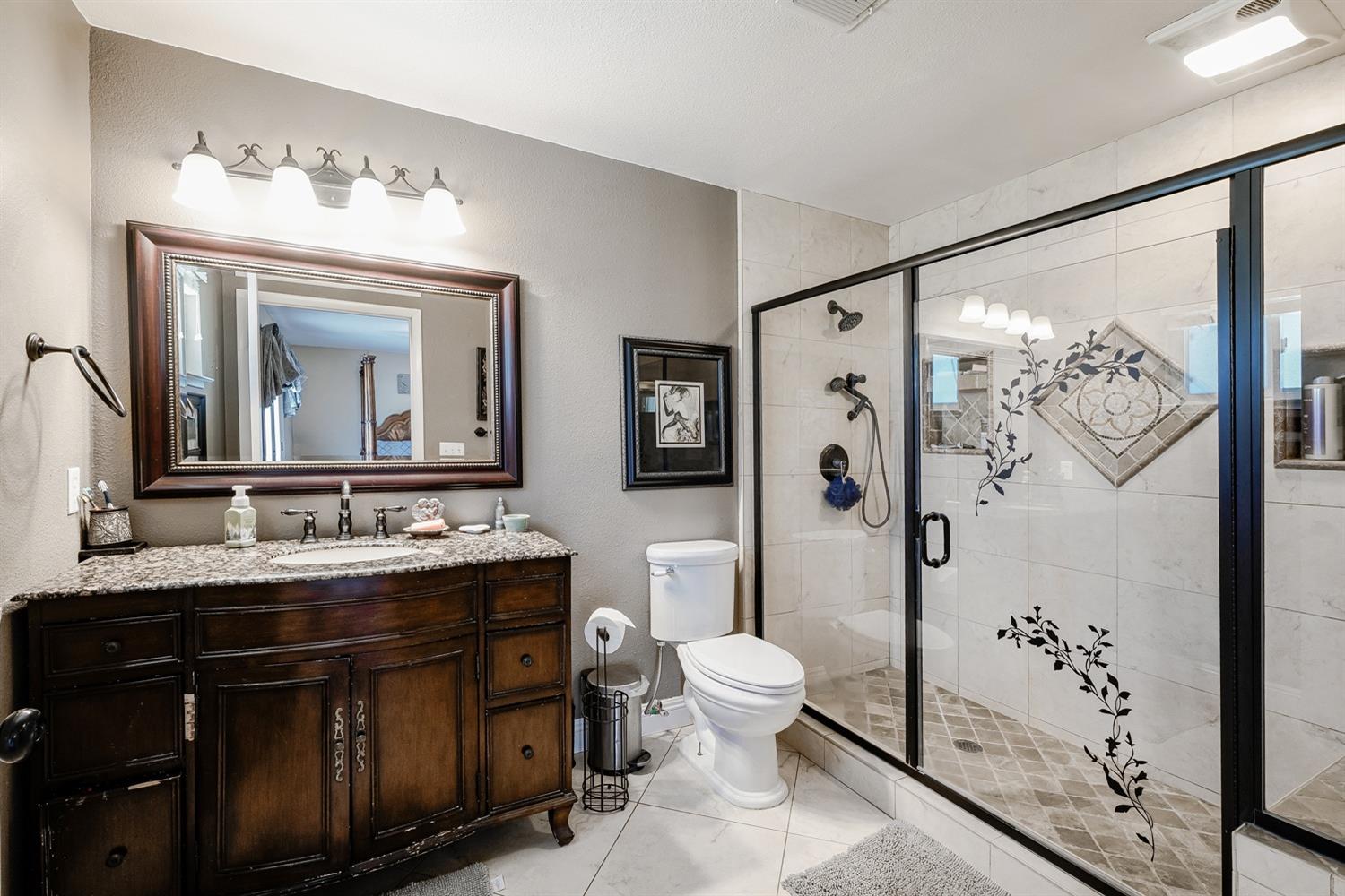 15249 Mark Road Madera, CA 93636 - Photo 4 of 55