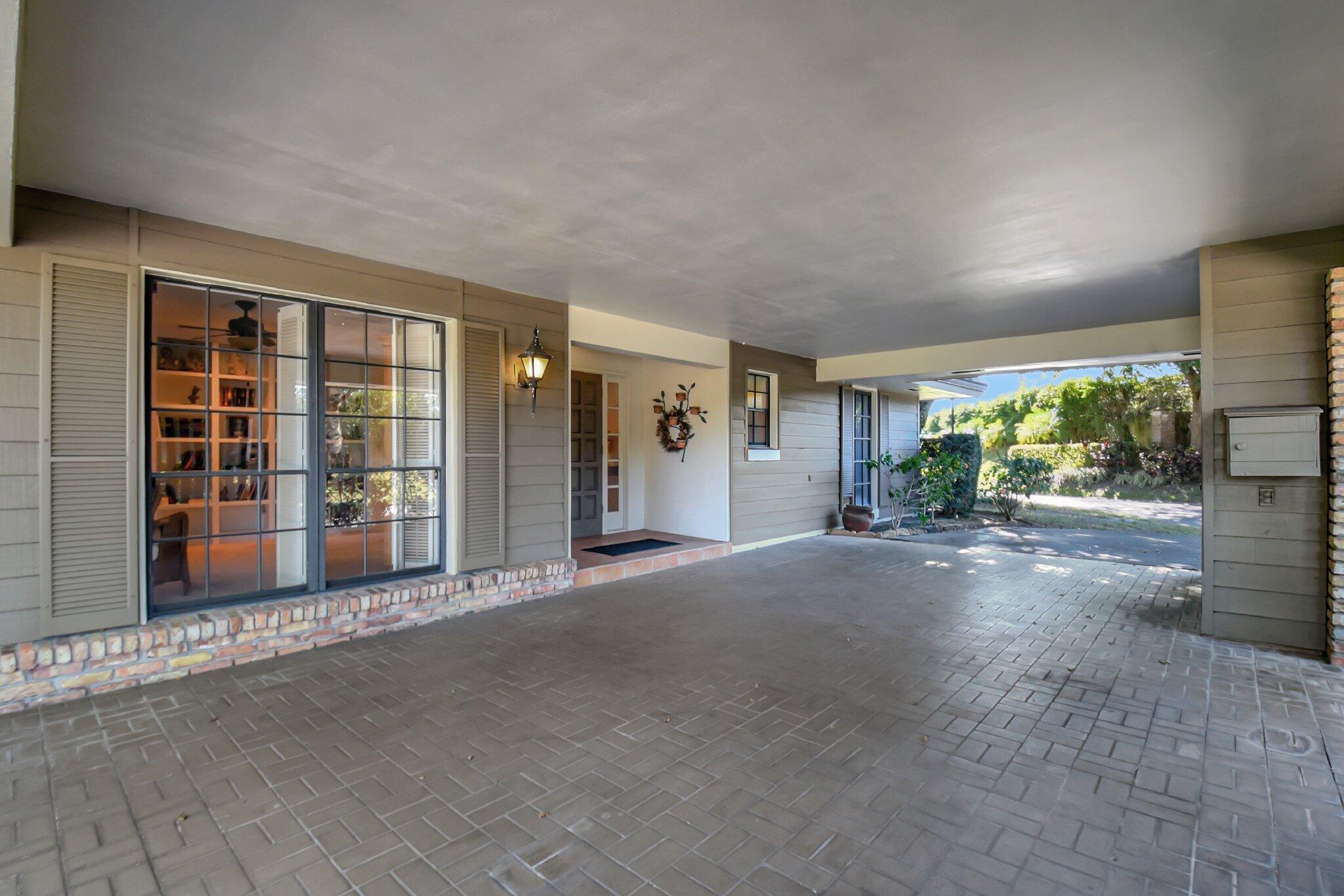 600 Cypress Key Drive Atlantis, FL 33462 - Photo 3 of 43 4-web-or-mls-DSC_6707