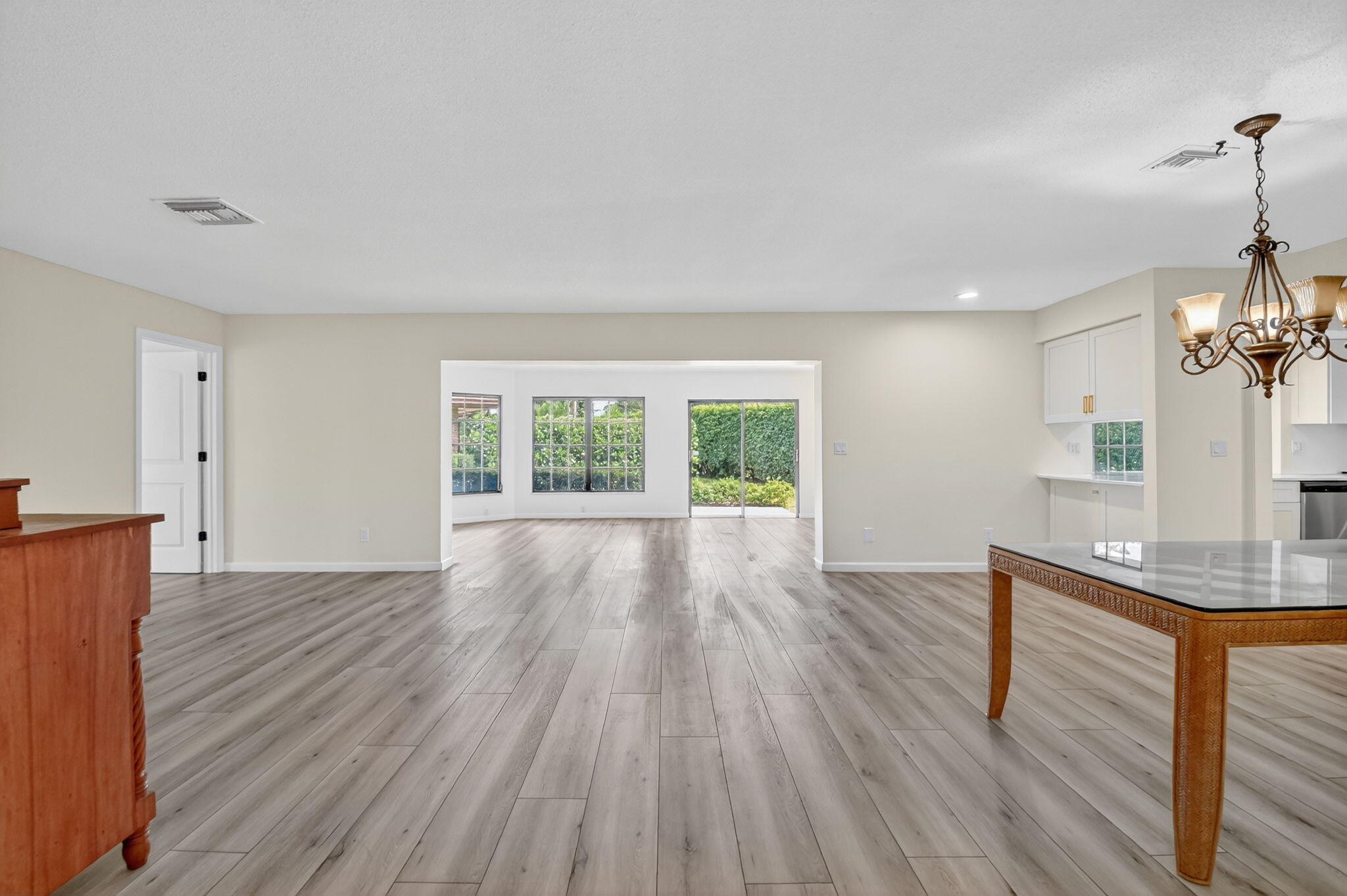 600 Cypress Key Drive Atlantis, FL 33462 - Photo 5 of 43 8-web-or-mls-22-print-022_DSC_5998