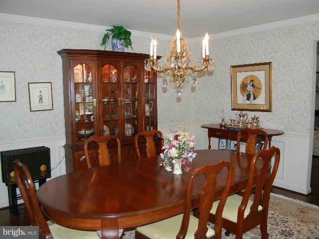 12019 Canter Lane Reston, VA 20191 - Photo 11 of 29 Dining Room