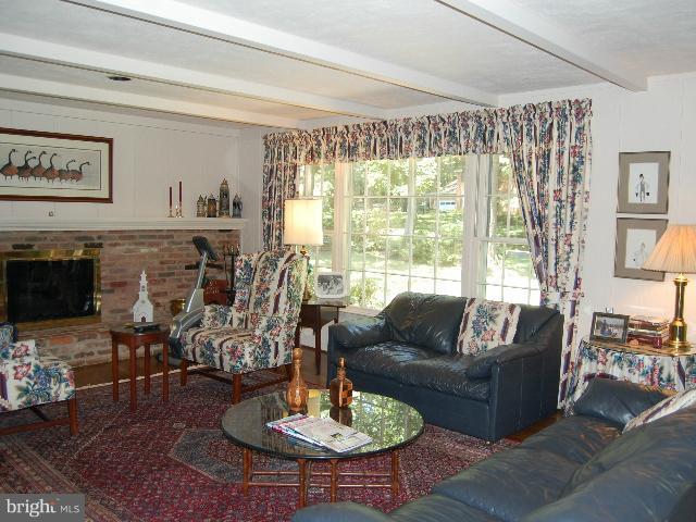 12019 Canter Lane Reston, VA 20191 - Photo 16 of 29 Family Room