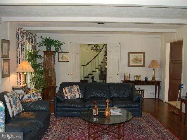 12019 Canter Lane Reston, VA 20191 - Photo 20 of 29 Family Room
