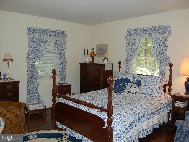 12019 Canter Lane Reston, VA 20191 - Photo 22 of 29 Bedroom