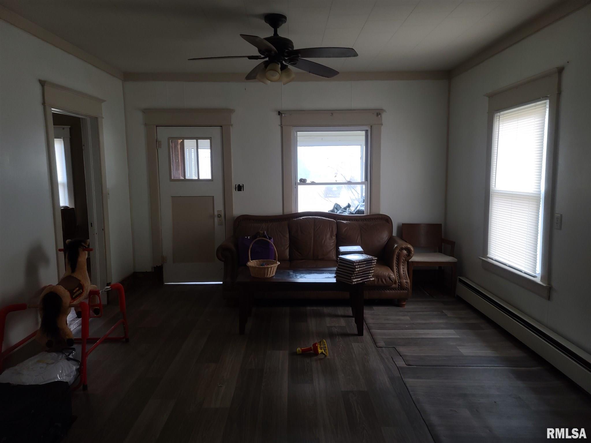 8649 Lincoln Road Benton, IL 62812 - Photo 11 of 27 Gallery Image 11