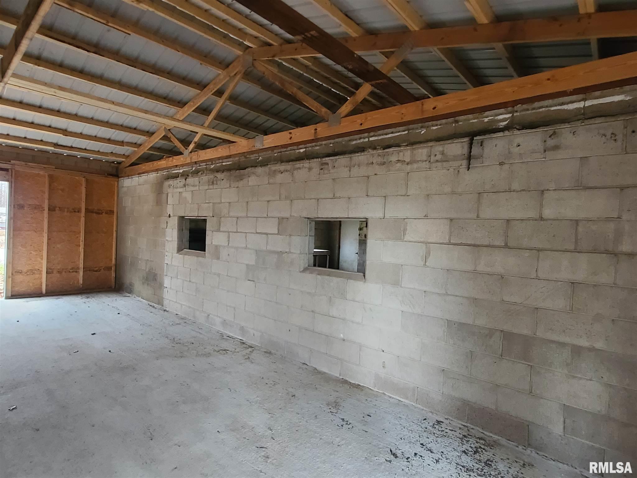 8649 Lincoln Road Benton, IL 62812 - Photo 24 of 27 Gallery Image 24