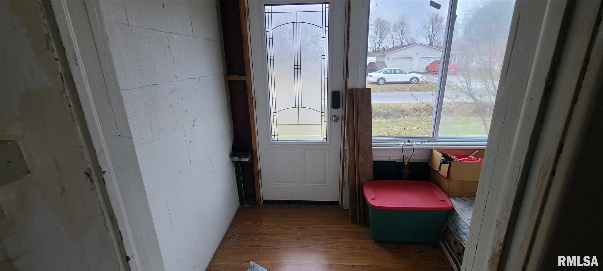 8649 Lincoln Road Benton, IL 62812 - Photo 9 of 27 Gallery Image 9